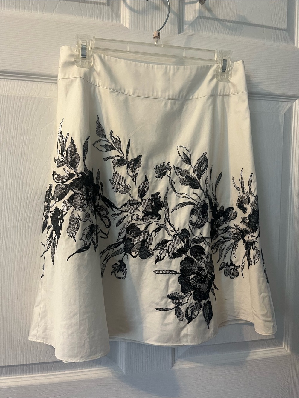 Ann Taylor White Circle Skirt with Black Floral Embroidery